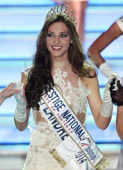 Avis et commentaires sur Margaux Deroy la miss prestige national 2015 / ©AFP PHOTO/FREDERICK FLORIN / Article avec AFP relaxnews