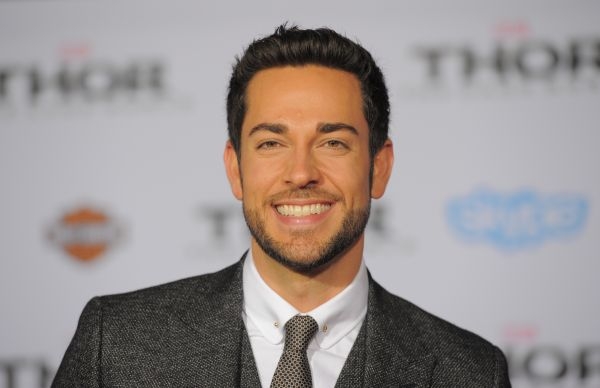 Casting Heroes Reborn la série NBC en 2015 : Zachary Levi /  ©AFP PHOTO/JOE KLAMAR / Article avec AFP Relaxnews