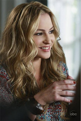 Drea del Matteo dans Shades of Blue ex Deperate Housewives / Photo ABC