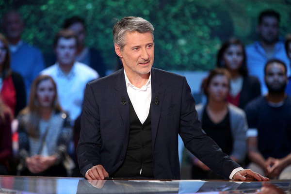 Animateur le Grand journal de la rentrée 2015 : De caunes présent ? / Maxime Bruno - Canal +