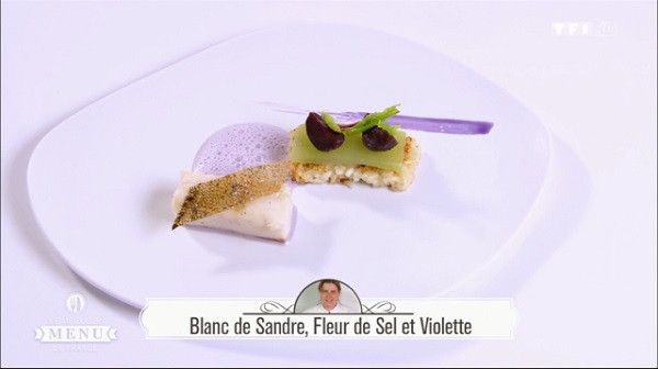 Recette de Céline Taffarello : Blanc de sandre, fleur de sel et violette 