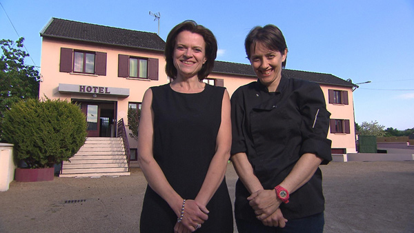 Avis et commentaires sur l'hôtel de Valérie et Sylvie de Bienvenue à l'hôtel / Photo TF1