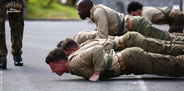 La rigueur et la discipline dans Garde à vous de M6 , retour au service militaire