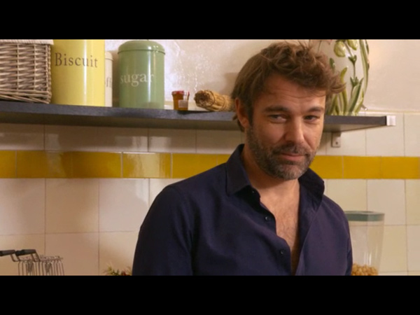 Nicolas conseille Nicky sur ses amours dans LMDLA