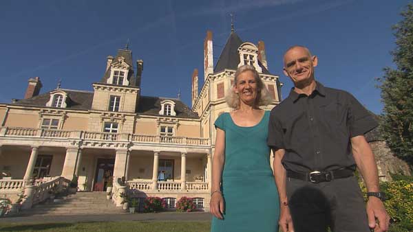 Avis sur le château d'Annick et Bruno dans Bienvenue chez nous