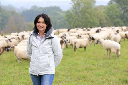 Vos avis sur Julie dans l'amour est dans le pré sur M6   / Photo Aurélien Faidy-M6