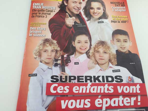 Les enfants de Superkids sur M6 / Photo Télé Magazine du 2 au 08/04 