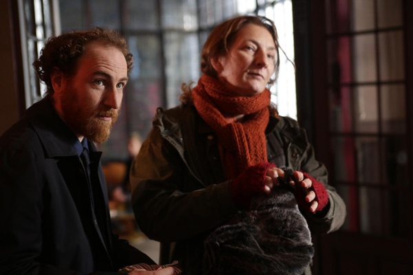 Corinne Masiero avec Marius Colucci / Capitaine Marleau et Sagamore Stévenin sur France 3 / Photo Gilles Scarella-FTV