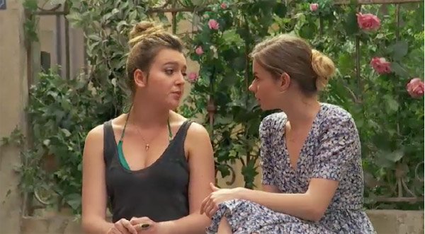 Confidences entre filles Oceane et Lilou 