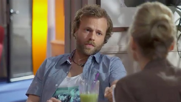 Tony couche avec tout le Mistral lol   ! #PBLV 