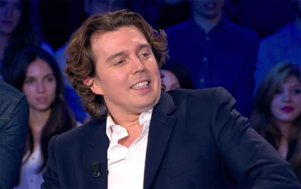 Téléchargement gratuit Images C L Hebdo Avec Alex Vizorek Le Samedi Humour Belge Sur France 5 le plus cool salutations