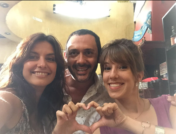 Laetitia Milot avec Barbara et Francesco de Plus belle la vie / Photo twitter laetitia Milot 