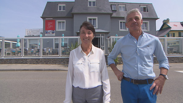 Vos avis et commentaires sur l'hôtel d'Elisabeth et Luc de Bienvenue à l'hôtel / Photo TF1 