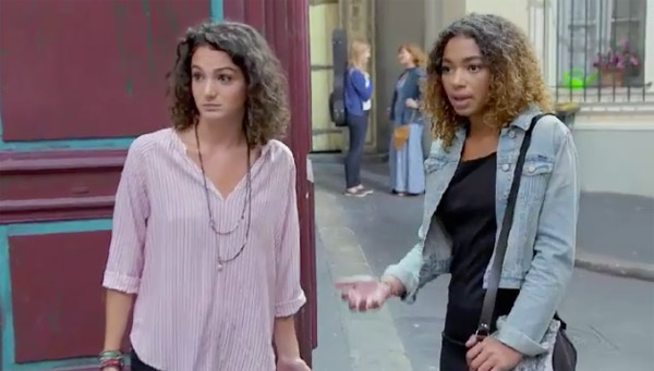 Emma réconforte Thérese après son rdv râté avec Cesar
