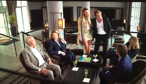 Peter et Valentina ont un coup d'avance sur Etienne. Valentina s'en sort