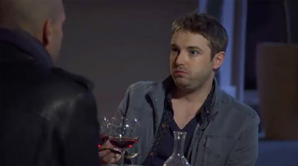Nathan arrêté par la police à cause de Rochat ?