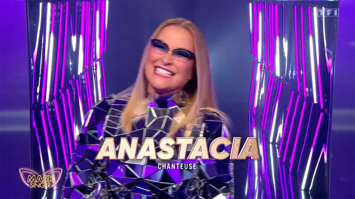 Anastacia mask singer