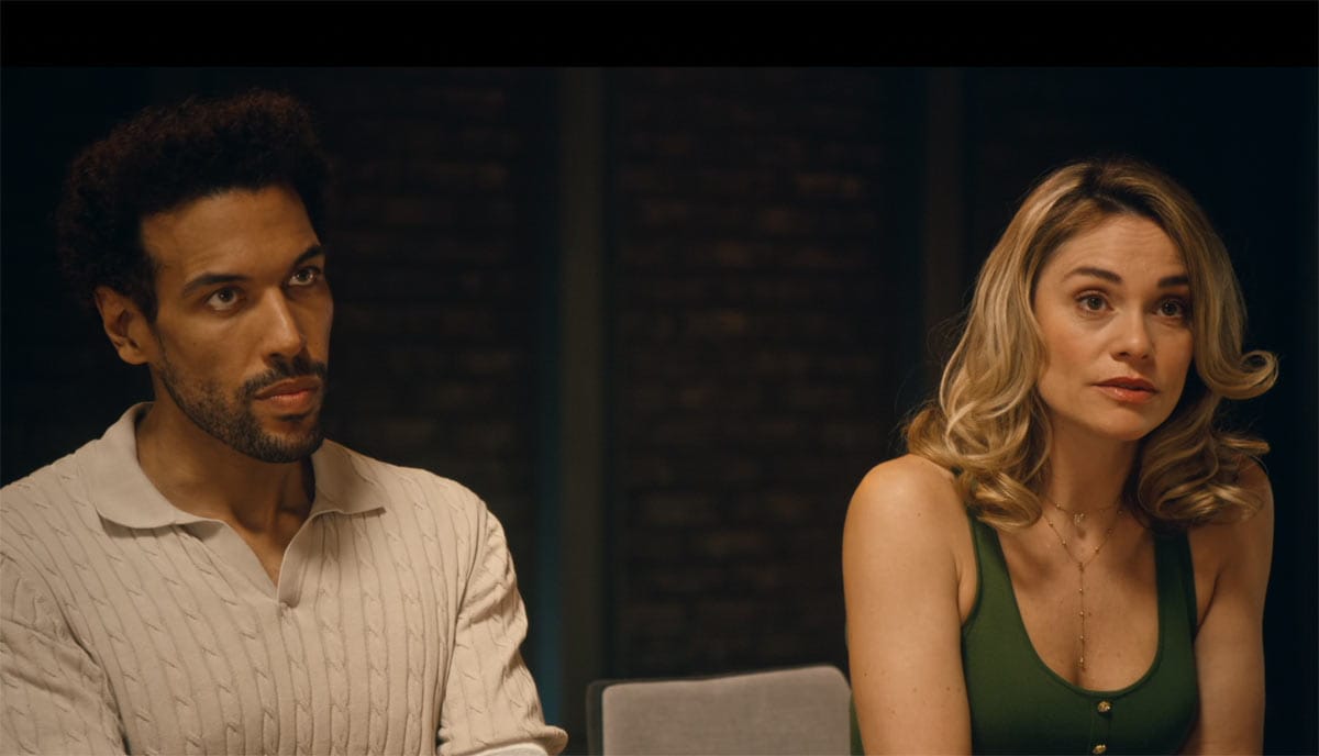 Ali et Victoria dans tout pour la lumière