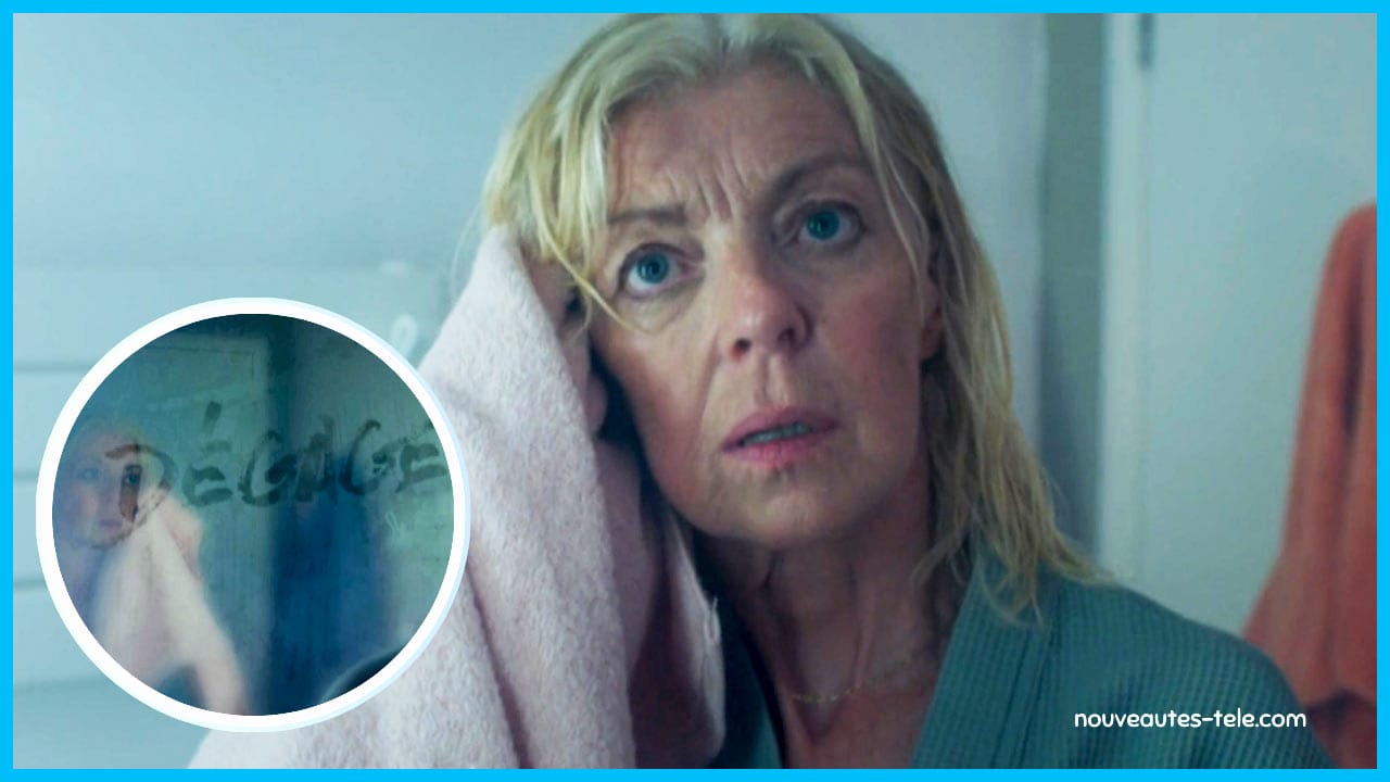 Marianne paniquée sort de la douche et trouve le mot « Dégage » écrit sur le miroir dans Demain nous appartient épisode 2016.