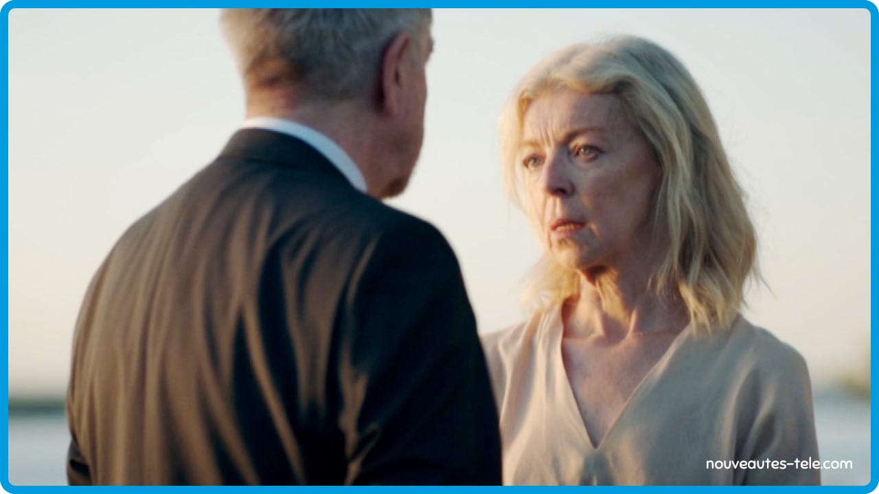 Sébastien face à Marianne bouleversée au bord de la plage dans Demain nous appartient, un moment intense entre peur et déclaration d’amour.