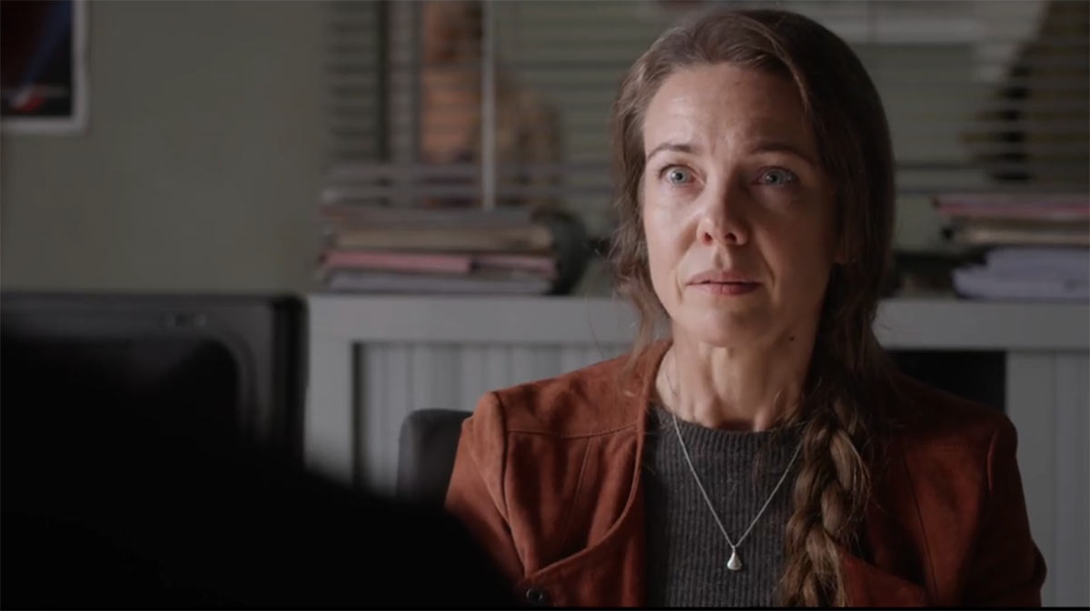 caroline in si grand soleil 